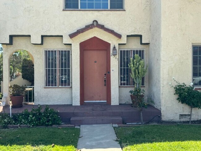 Building Photo - 2501 Eucalyptus Ave