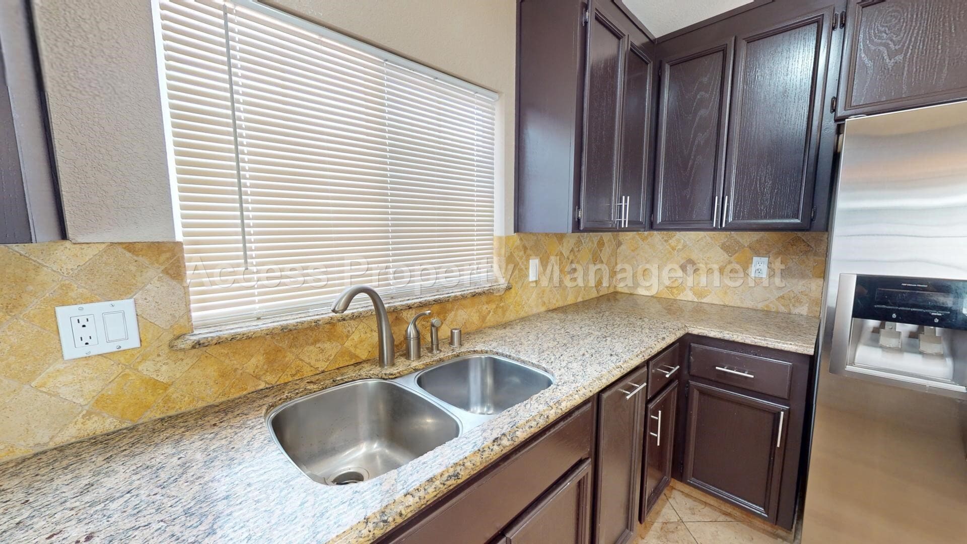 Building Photo - 2141 Norik Dr