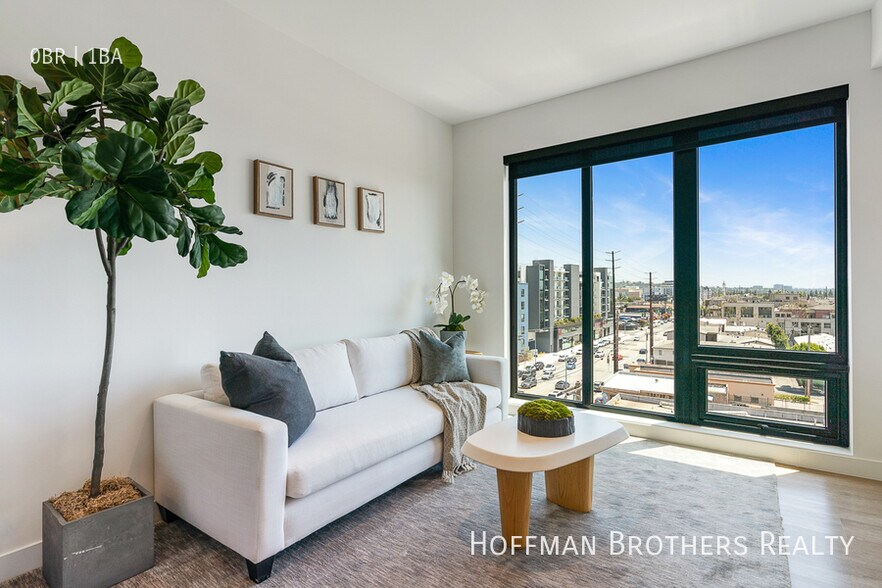 Building Photo - 10700 Tabor St