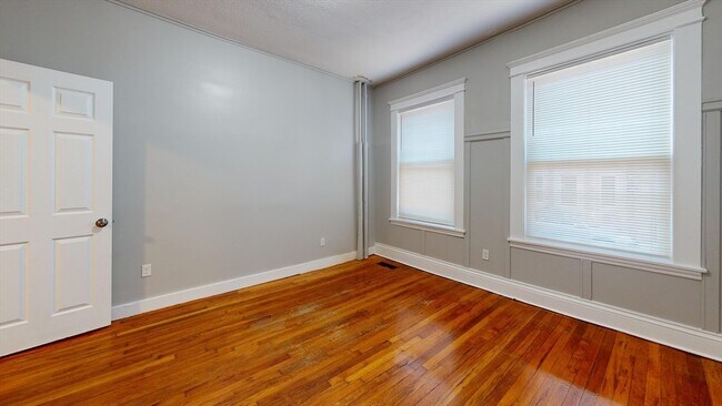 Building Photo - 8 Wardman Rd