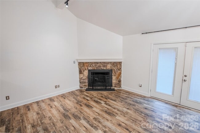 Building Photo - 100 Willow Run Dr