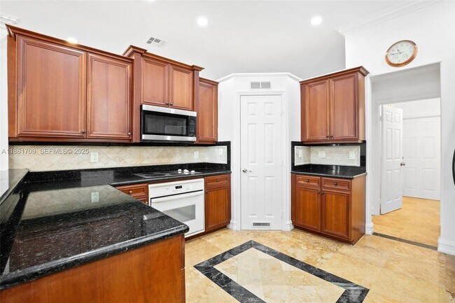 Building Photo - 5168 SW 157th Ave