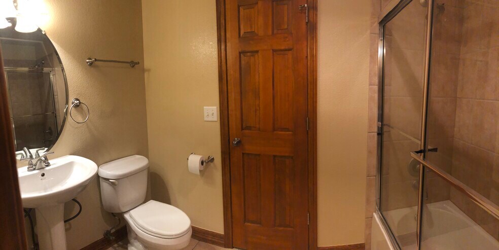 Bath 1 with Tub - 23205 Bay Oaks Ave