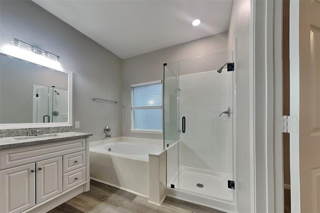 Building Photo - 7102 Blanco Pines Dr