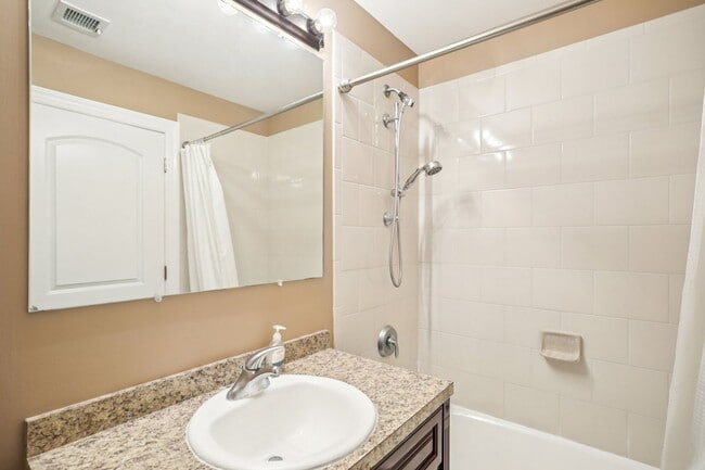 Building Photo - Fully Furnished Townhome for Rent – NO LEASING FEE