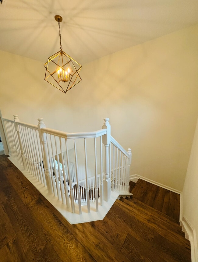 Building Photo - 16405 Capilano Ct