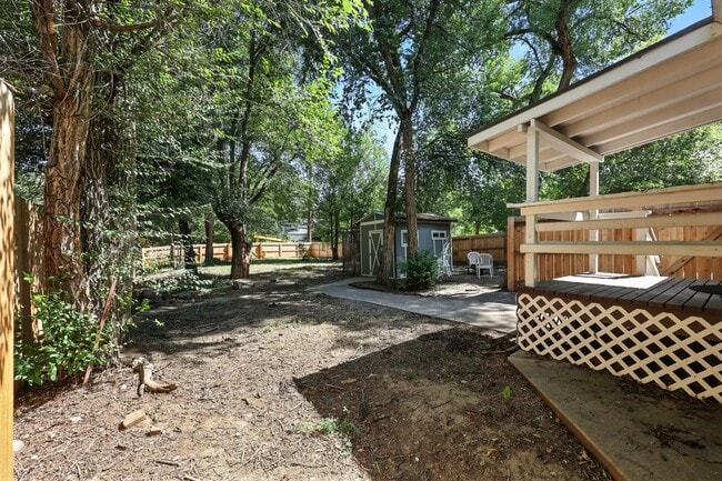 Building Photo - Beautifully Renovated Home with Modern Com...