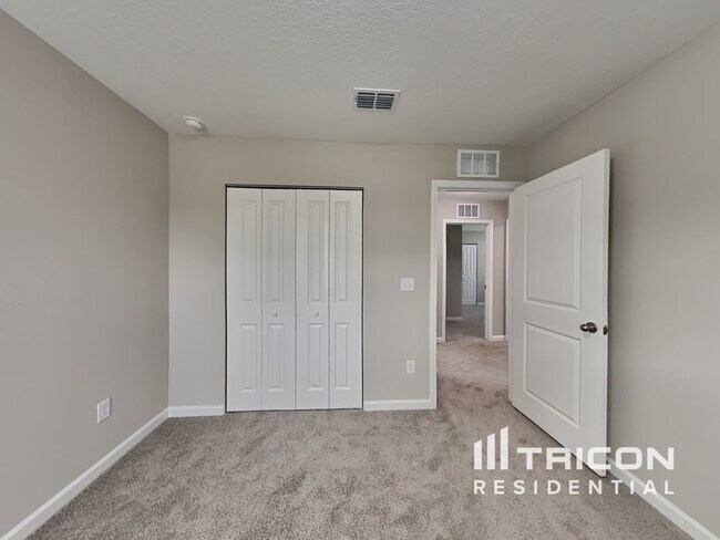 Building Photo - 10231 Old Dixie Hwy