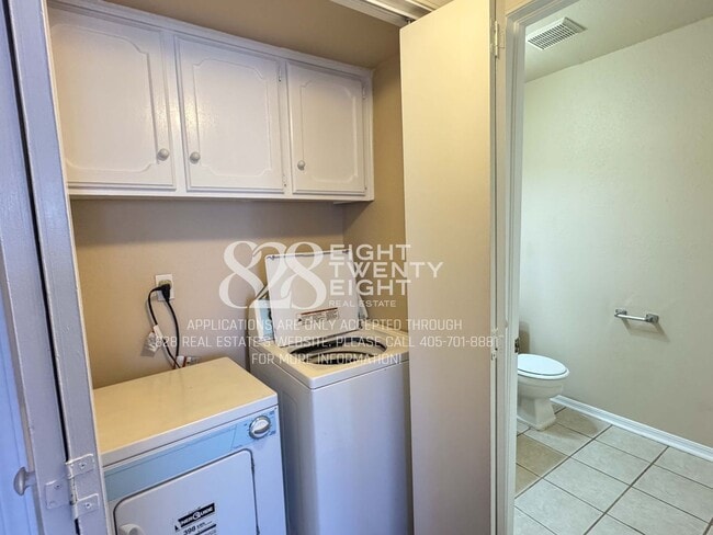 Building Photo - 2 Bed/1.5 Bath Townhome Located in East Norman *AVAILABLE NOW!*