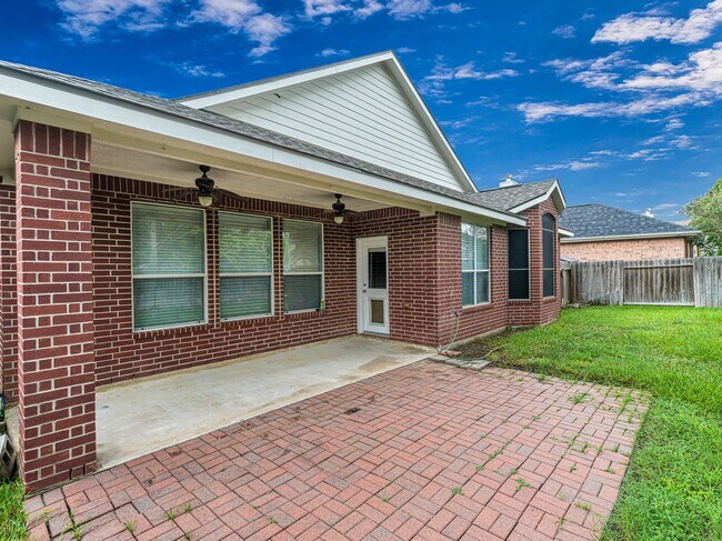 Building Photo - 24526 Blane Dr