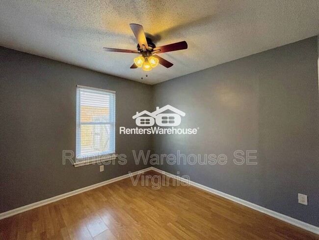 Building Photo - 1517 Glenmont Ct