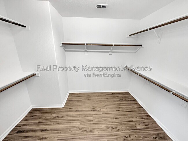 Building Photo - 235 Burnett Dr