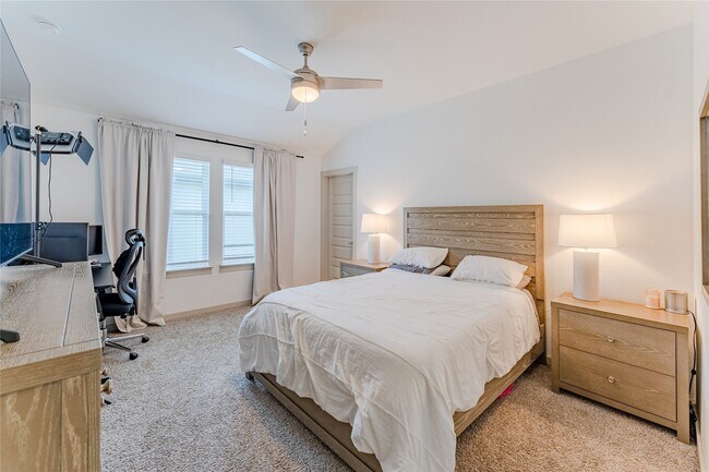 Building Photo - 28902 Yachting Pt Ct