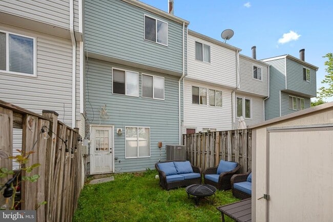 Building Photo - 8550 Blue Rock Ln