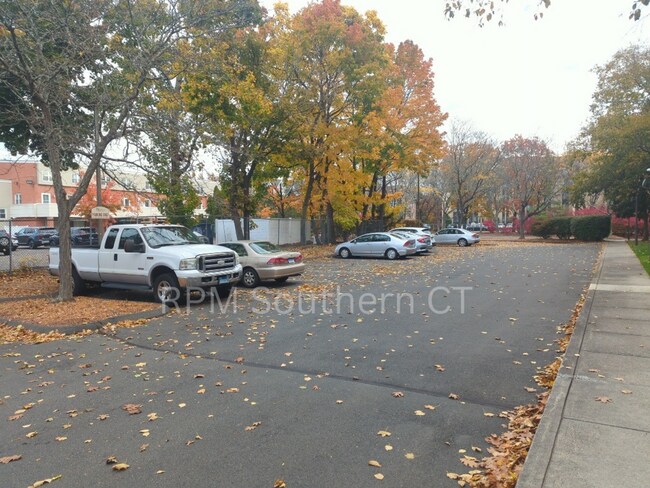 Building Photo - 1 Bedroom Condo | Whitneyville