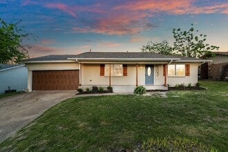 Building Photo - 503 Rogers Way