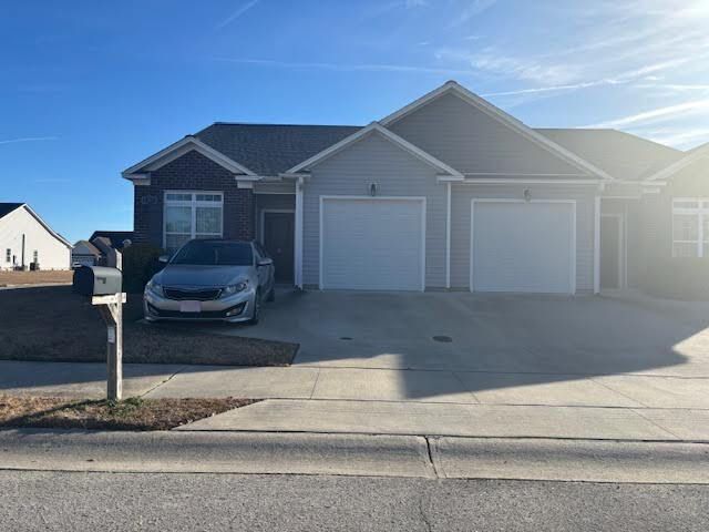 Building Photo - 2201 Brookville Dr