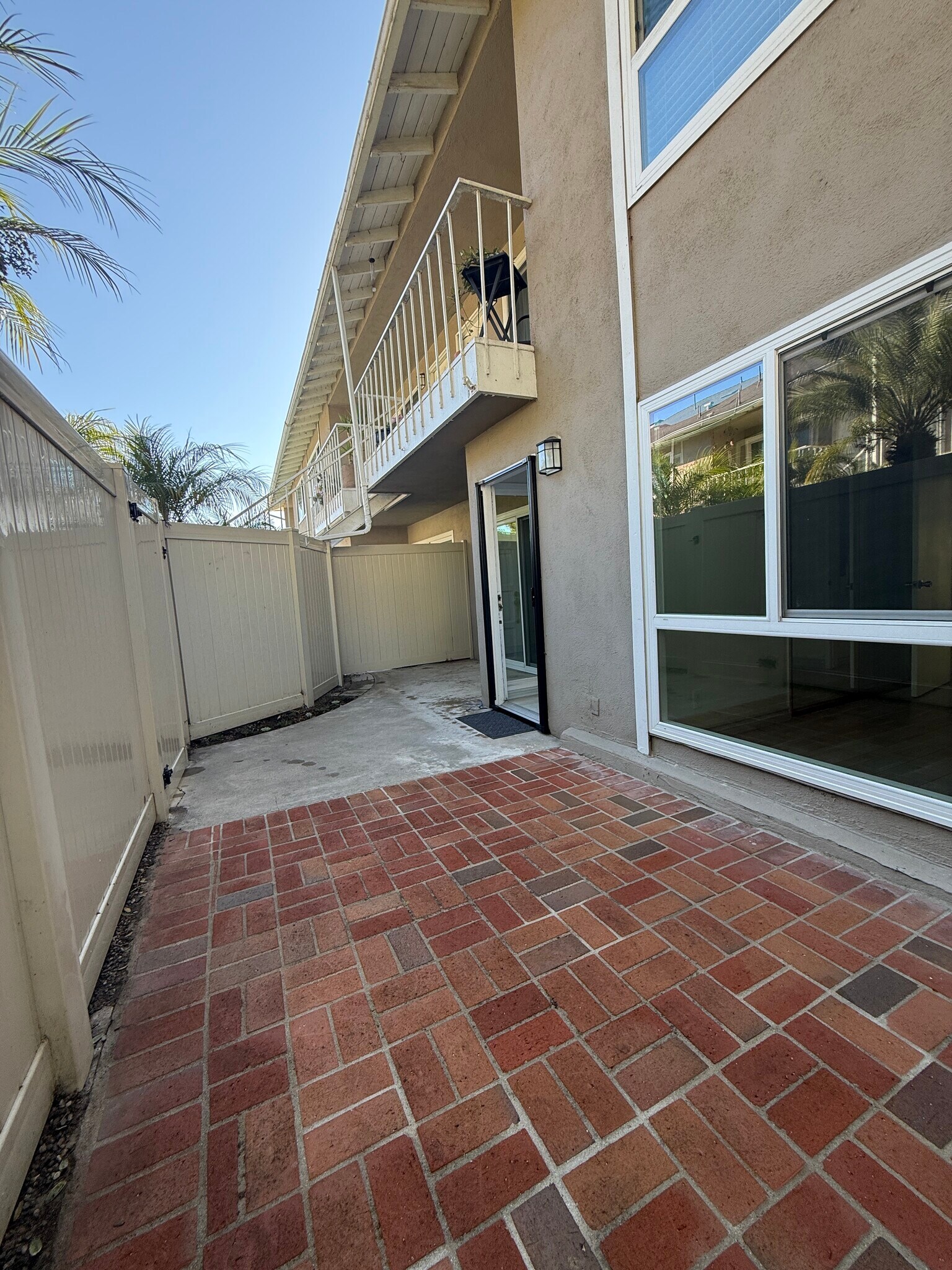 Building Photo - 1214 Rutland Rd