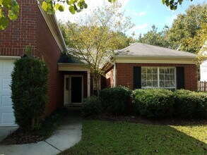Building Photo - Great One Story With Bonus Room Over Garage