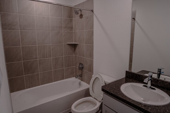 Building Photo - 5746 Hampton Vly Dr