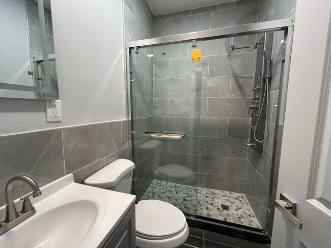 Building Photo - 430 Dickinson St