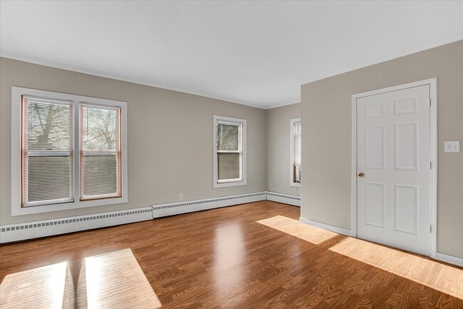 Building Photo - 17 S 4th Ave