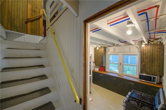 Building Photo - 3177 E Lake Rd