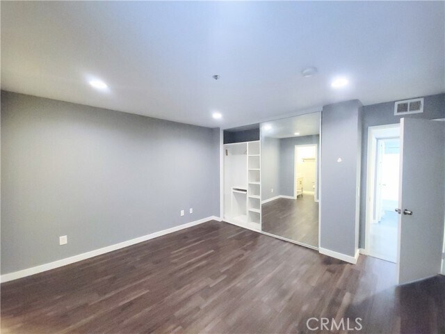 Building Photo - 550 Orange Ave