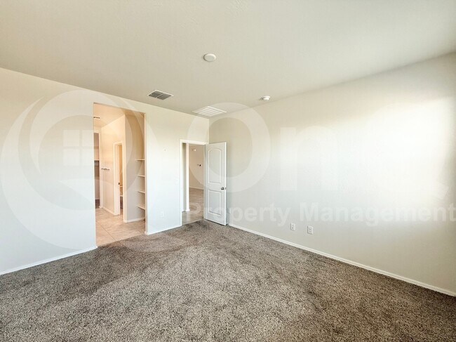 Building Photo - 4873 E Living Stone Way