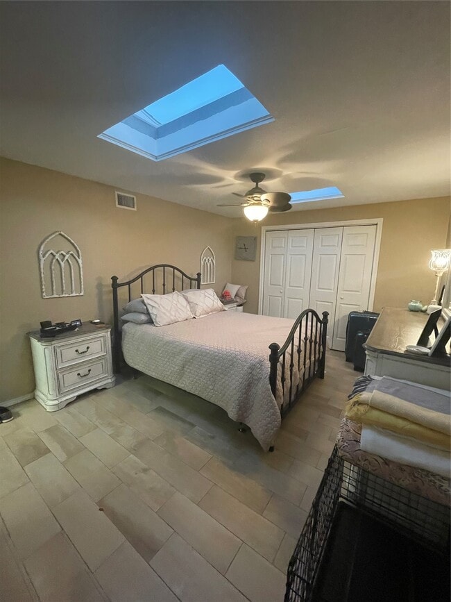 Building Photo - 119 Albacore Ave