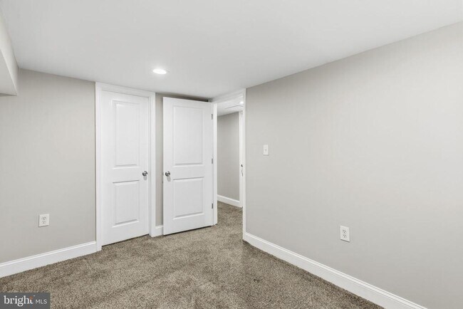 Building Photo - 78 N Dundalk Ave
