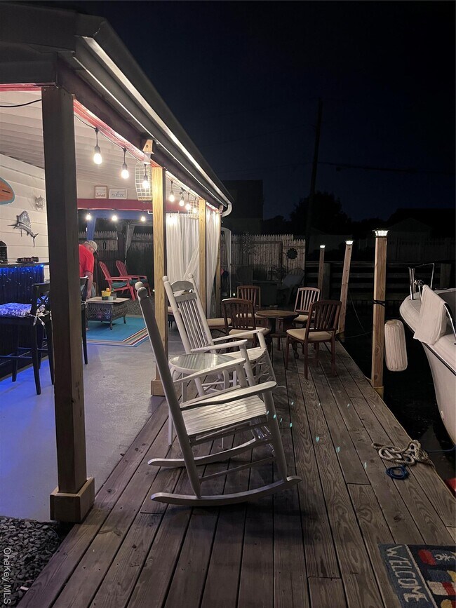 Building Photo - 800 S 6th St