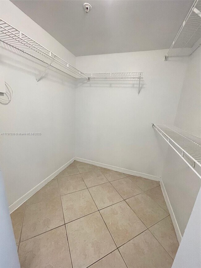 Building Photo - 155 NW 96th Terrace