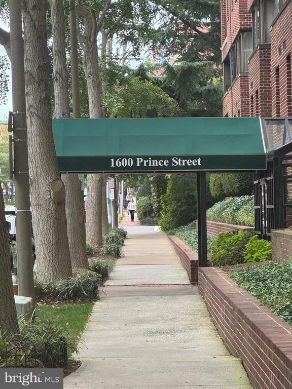 Building Photo - 1600 Prince St