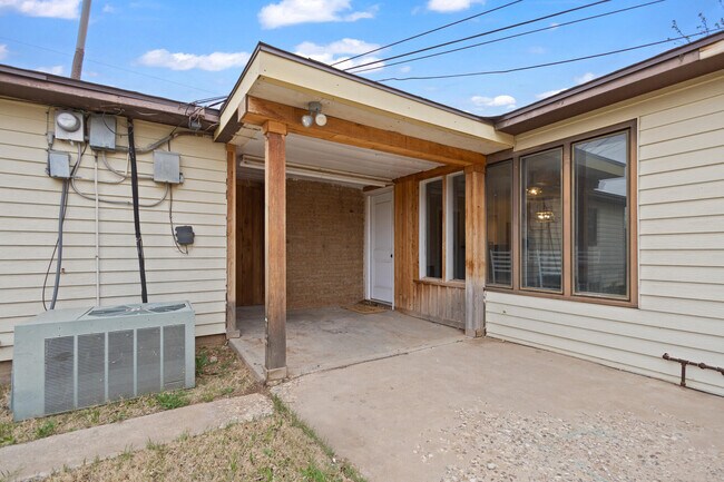 Building Photo - 4302 42nd St