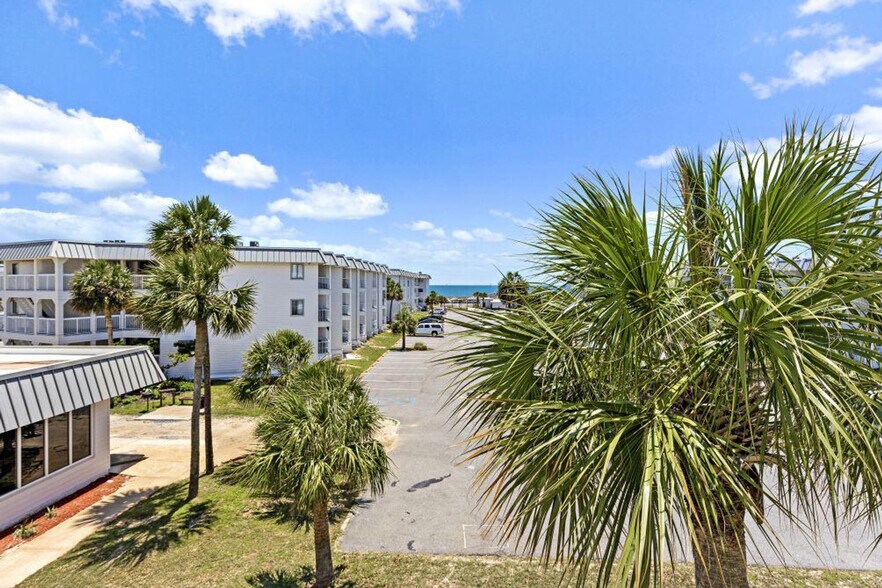 Building Photo - 405 Plantation Rd