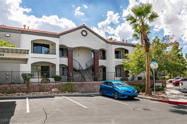 Primary Photo - 950 Seven Hills Dr