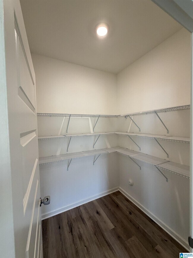 Building Photo - 2032 Lonesome Hen Ln