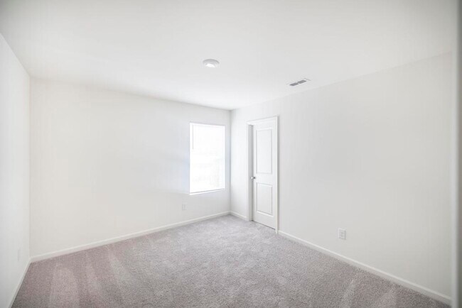 Building Photo - 134 Price Ml Trl