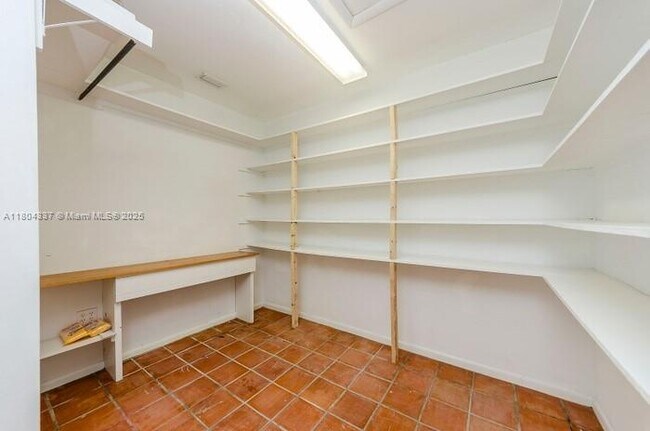 Building Photo - 11125 SW 73rd Ct