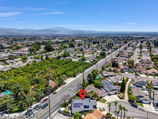 Building Photo - 14501 Wesfall Rd., Tustin CA 92780 5 BR, 3...