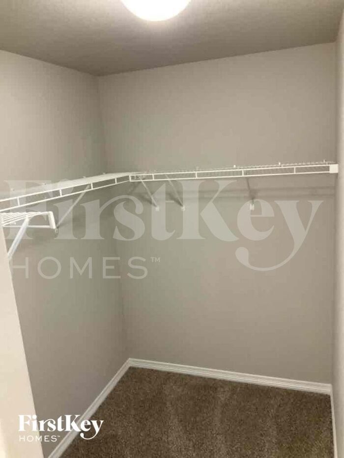 Building Photo - 11036 Rockcastle Dr