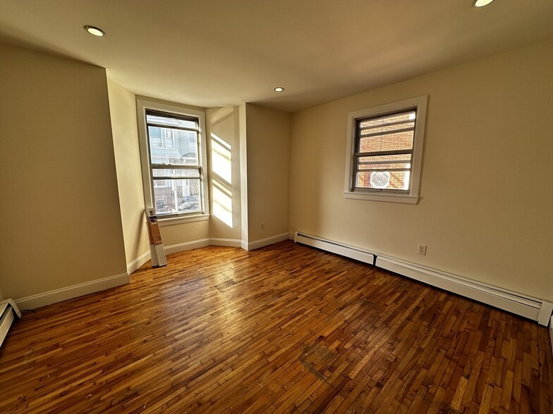 Primary Photo - 305 Princeton St