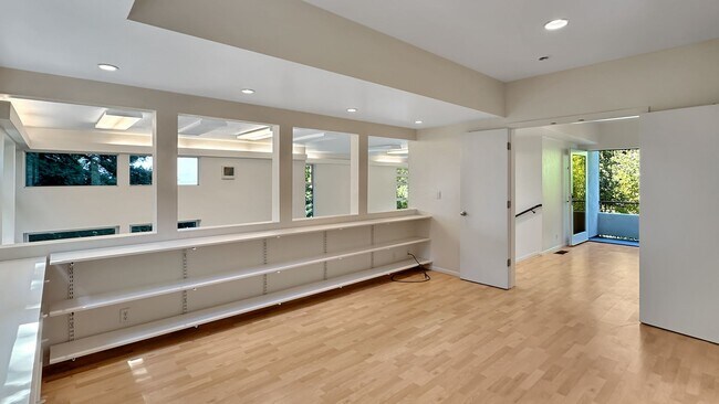 Building Photo - 1118 Keith Ave