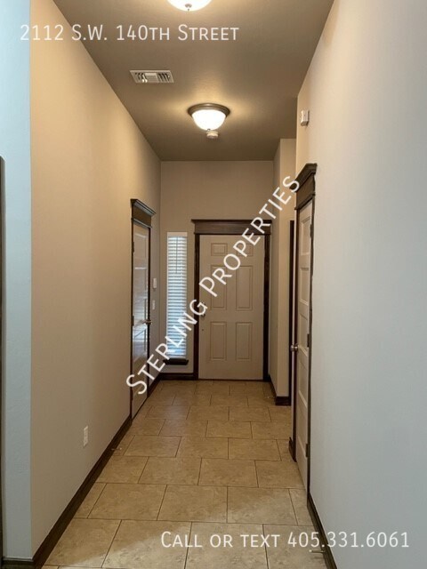 Building Photo - 2112 SW 140th St