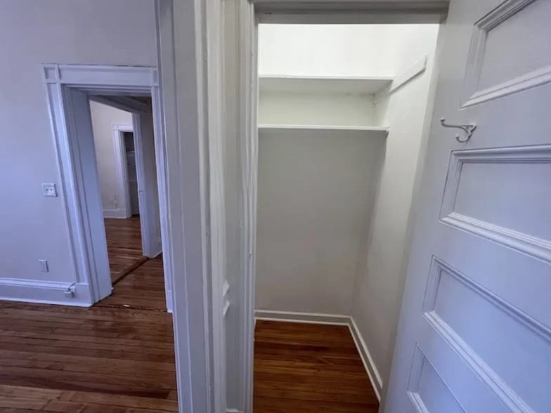 Building Photo - 2 Ware St