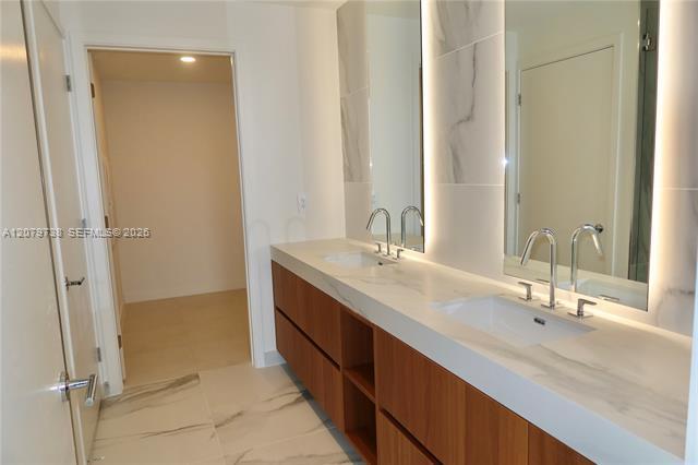 Building Photo - 1400 Biscayne Blvd