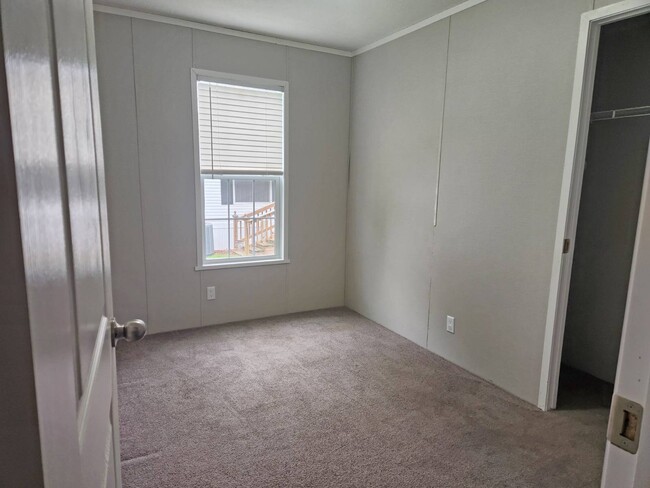 Building Photo - 2900 N Apperson Way