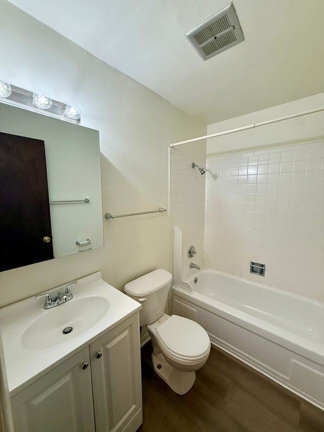 Building Photo - Move in specials - Pick One - 1st month free or $100 off monthly rent. Flexible lease terms are a...