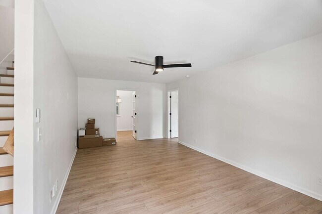 Building Photo - 112 Juniper Dr